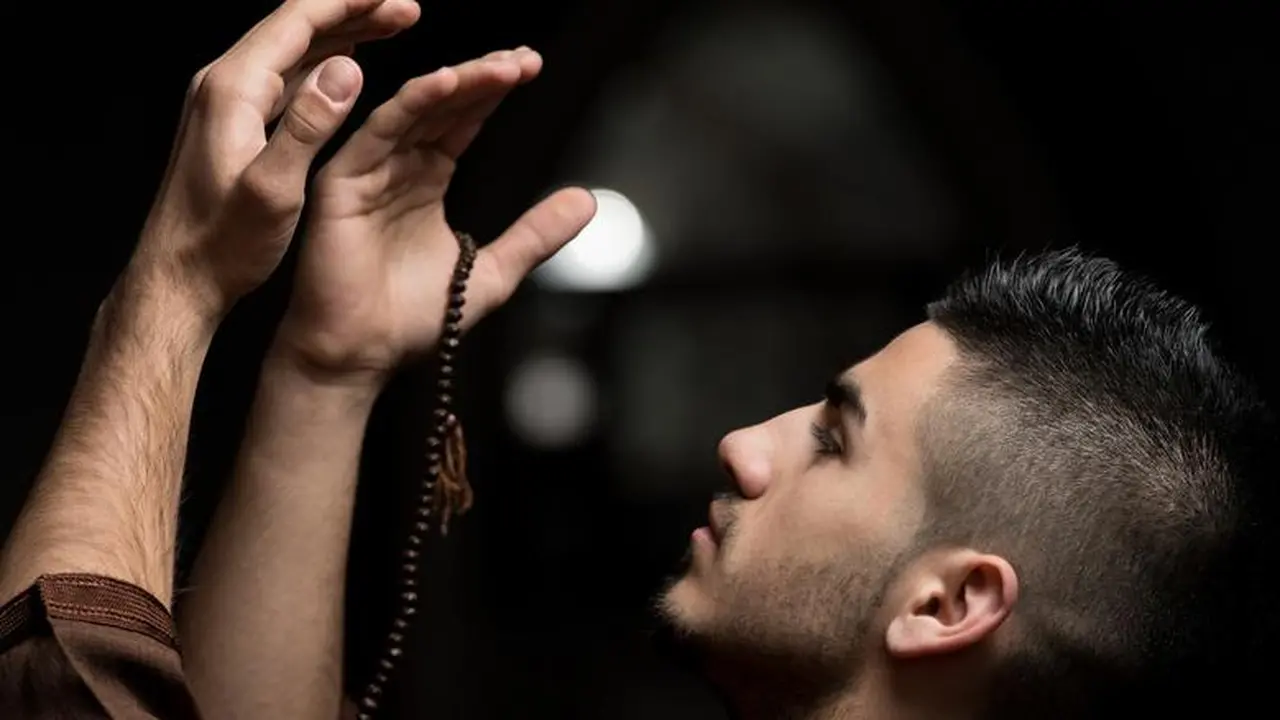 مواقيت الصلاة اليوم.. جدول مواعيد الأذان في القاهرة والمحافظات الأربعاء 18 فبراير 2026